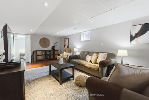 Photo 26 at 910 Crocus Crescent, Downtown Whitby, Whitby