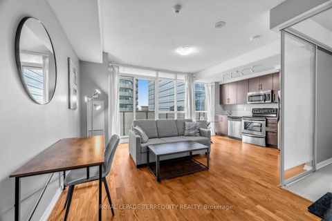 Photo 4 at 3111 - 55 Bremner Boulevard, Waterfront Communities C1, Toronto
