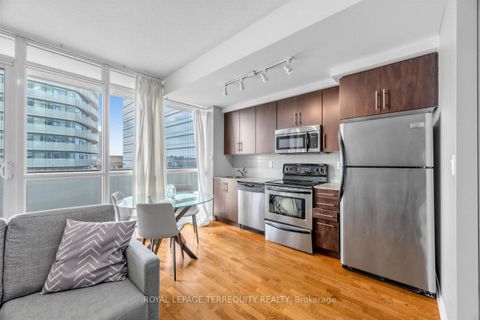 Photo 7 at 3111 - 55 Bremner Boulevard, Waterfront Communities C1, Toronto