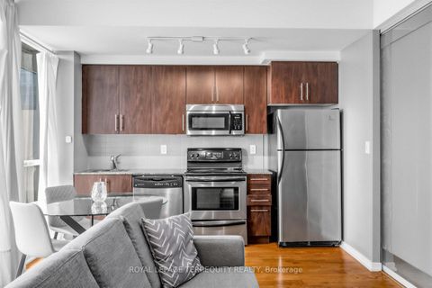 Photo 17 at 3111 - 55 Bremner Boulevard, Waterfront Communities C1, Toronto