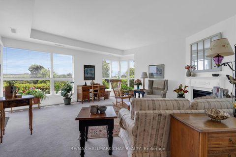 Photo 13 at 307 - 6 Toronto Street, City Centre, Barrie