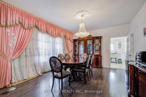 Photo 6 at 261 Mckee Avenue, Willowdale East, Toronto
