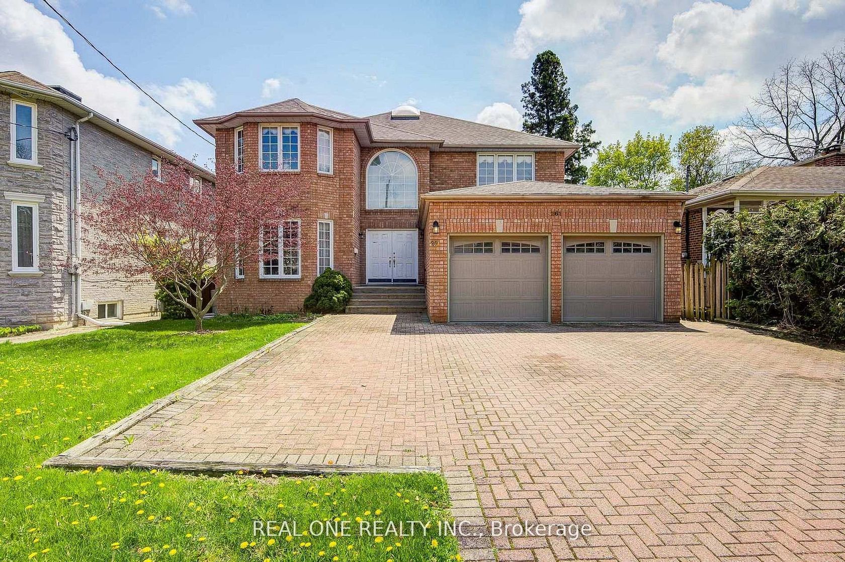 261 Mckee Avenue, Willowdale East, Toronto photo number 2