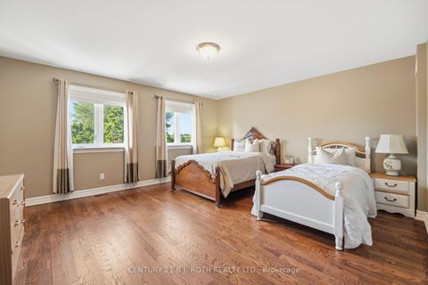 Photo 33 at 20 Creston Road, Glen Park, Toronto