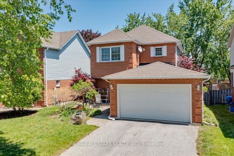 Photo 2 at 66 Kyle Crescent, Keswick North, Georgina
