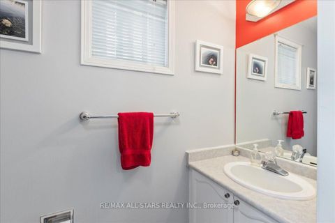 Photo 12 at 66 Kyle Crescent, Keswick North, Georgina