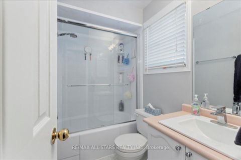 Photo 16 at 66 Kyle Crescent, Keswick North, Georgina