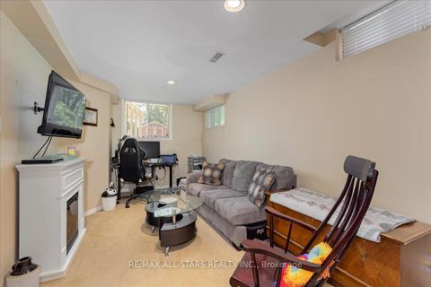 Photo 17 at 66 Kyle Crescent, Keswick North, Georgina