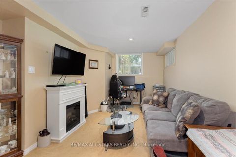 Photo 18 at 66 Kyle Crescent, Keswick North, Georgina