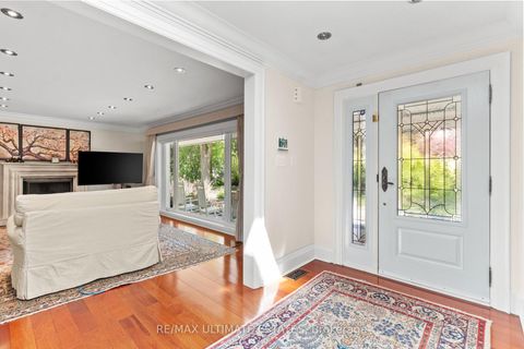 Photo 4 at 41 Thornridge Drive, Yorkhill, Vaughan
