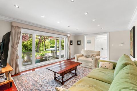 Photo 7 at 41 Thornridge Drive, Yorkhill, Vaughan
