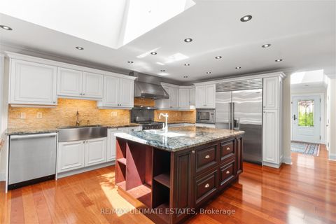 Photo 18 at 41 Thornridge Drive, Yorkhill, Vaughan