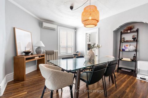 Photo 5 at 29 Shannon Street, Bellwoods, Toronto