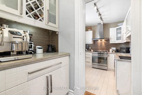 Photo 7 at 29 Shannon Street, Bellwoods, Toronto