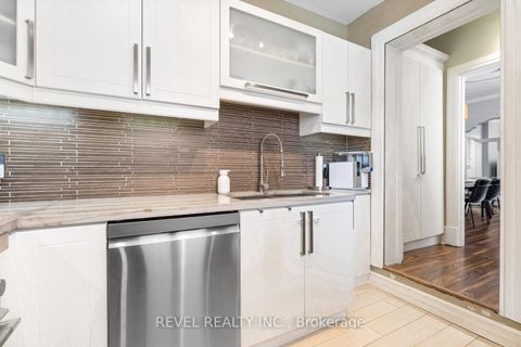Photo 9 at 29 Shannon Street, Bellwoods, Toronto