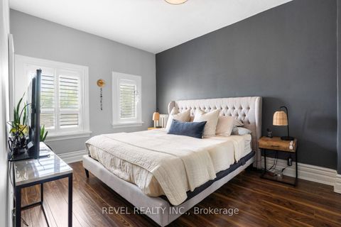 Photo 10 at 29 Shannon Street, Bellwoods, Toronto