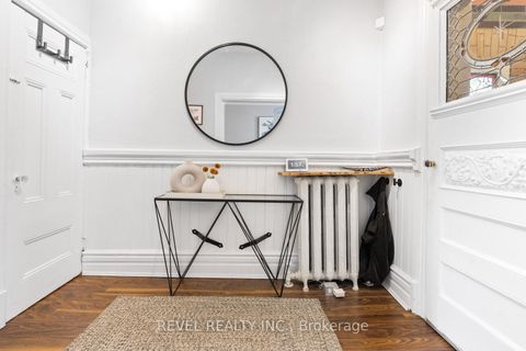 Photo 16 at 29 Shannon Street, Bellwoods, Toronto