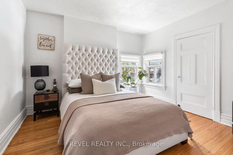 Photo 17 at 29 Shannon Street, Bellwoods, Toronto