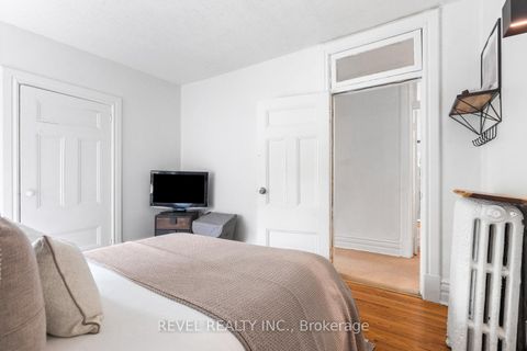 Photo 18 at 29 Shannon Street, Bellwoods, Toronto