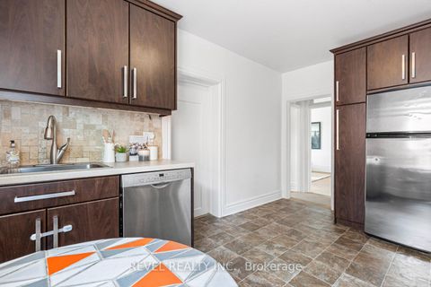 Photo 28 at 29 Shannon Street, Bellwoods, Toronto