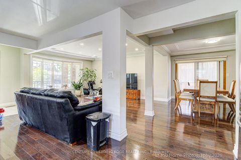 Photo 19 at 4 Blacksmith Crescent, Black Creek, Toronto