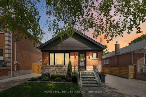 Photo 1 at 9 Marilyn Crescent, Parkview, Toronto