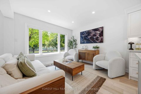 Photo 3 at 9 Marilyn Crescent, Parkview, Toronto