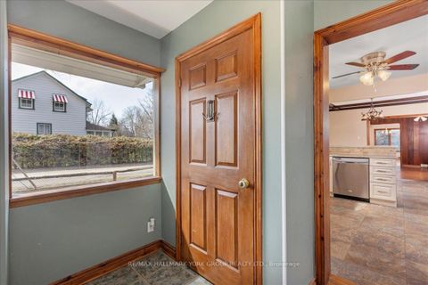 Photo 7 at 181 Lake Drive N, Historic Lakeshore Communities, Georgina