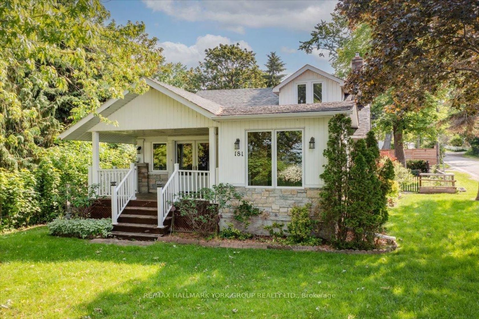 181 Lake Drive N, Historic Lakeshore Communities, Georgina photo number 2