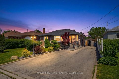 Photo 0 at 5 Cuffley Crescent S, CFB, Toronto