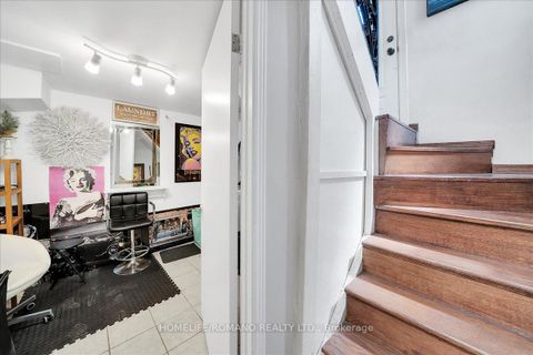 Photo 18 at 5 Cuffley Crescent S, CFB, Toronto