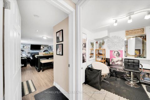 Photo 20 at 5 Cuffley Crescent S, CFB, Toronto