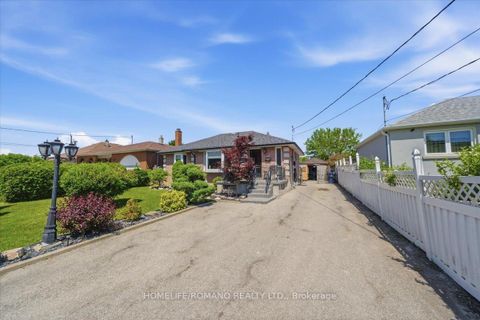 Photo 49 at 5 Cuffley Crescent S, CFB, Toronto