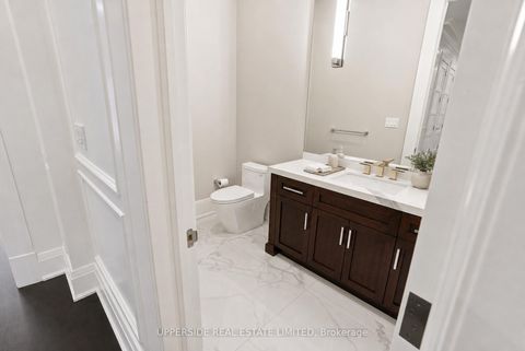 Photo 10 at 28 Thornridge Drive, Yorkhill, Vaughan