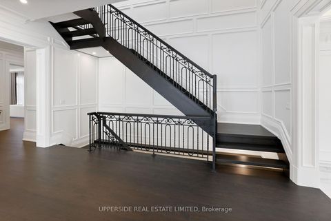 Photo 12 at 28 Thornridge Drive, Yorkhill, Vaughan