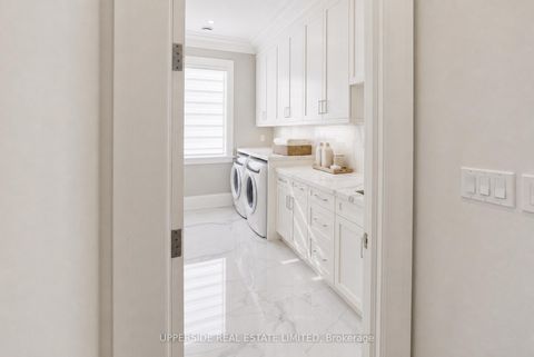 Photo 20 at 28 Thornridge Drive, Yorkhill, Vaughan