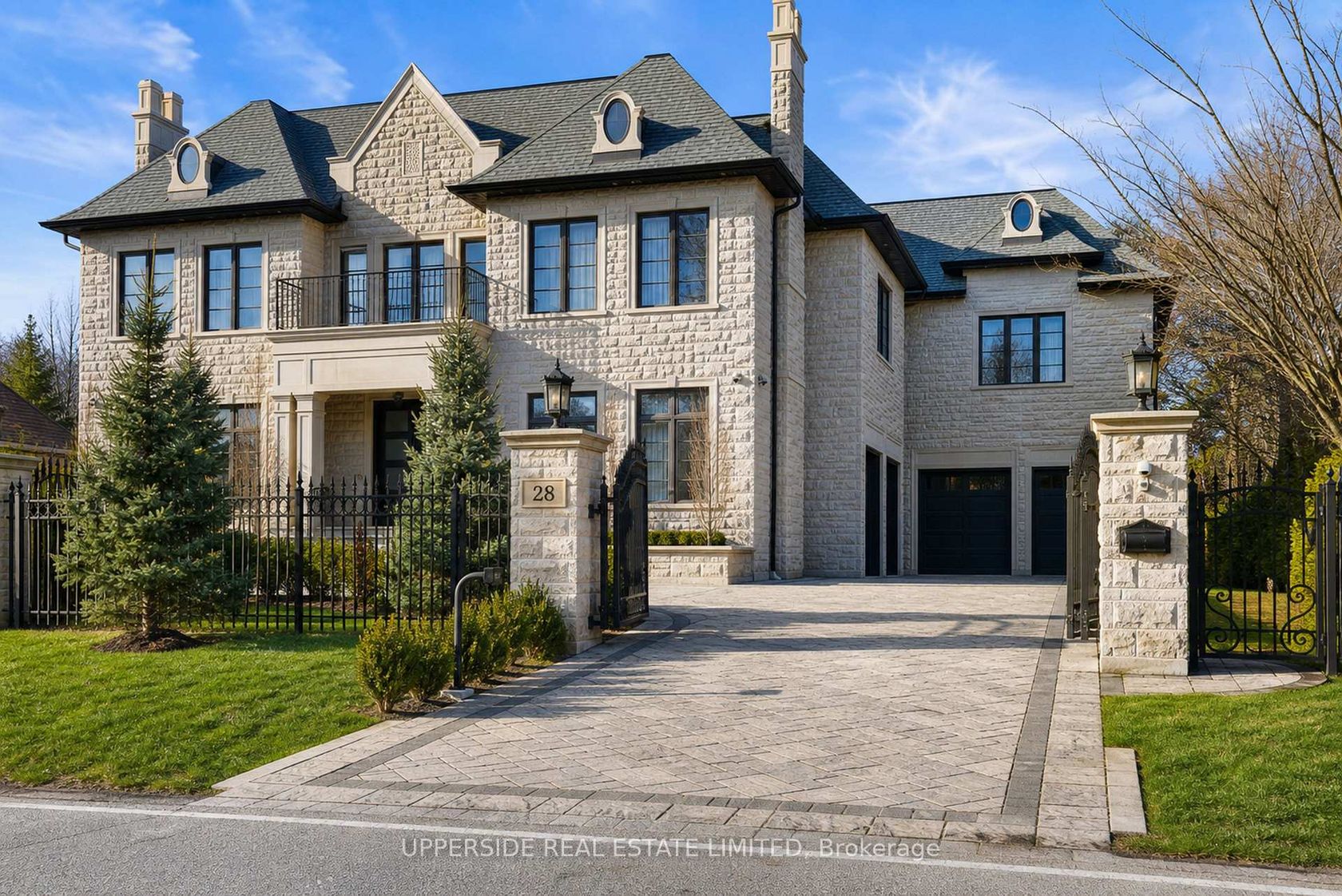 28 Thornridge Drive, Yorkhill, Vaughan photo number 2