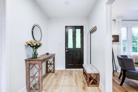 Photo 1 at 10 Highcliff Crescent, Cliffcrest, Toronto
