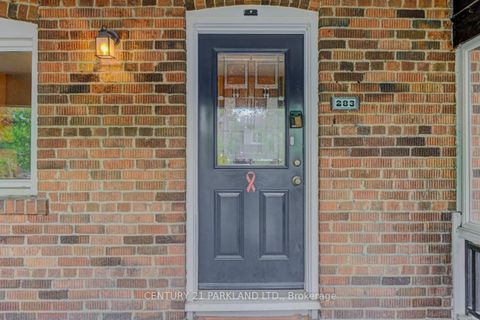 Photo 1 at 283 Willard Avenue, Bloor West Village, Toronto