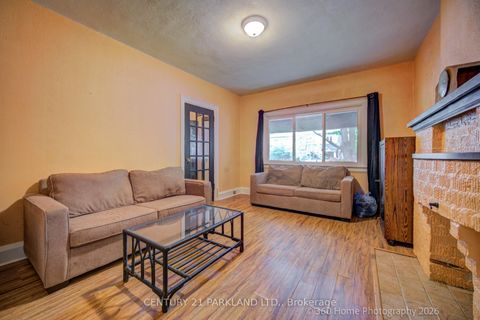 Photo 4 at 283 Willard Avenue, Bloor West Village, Toronto