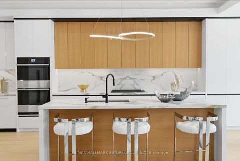 Photo 15 at 68 Lynnhaven Road, Lawrence, Toronto