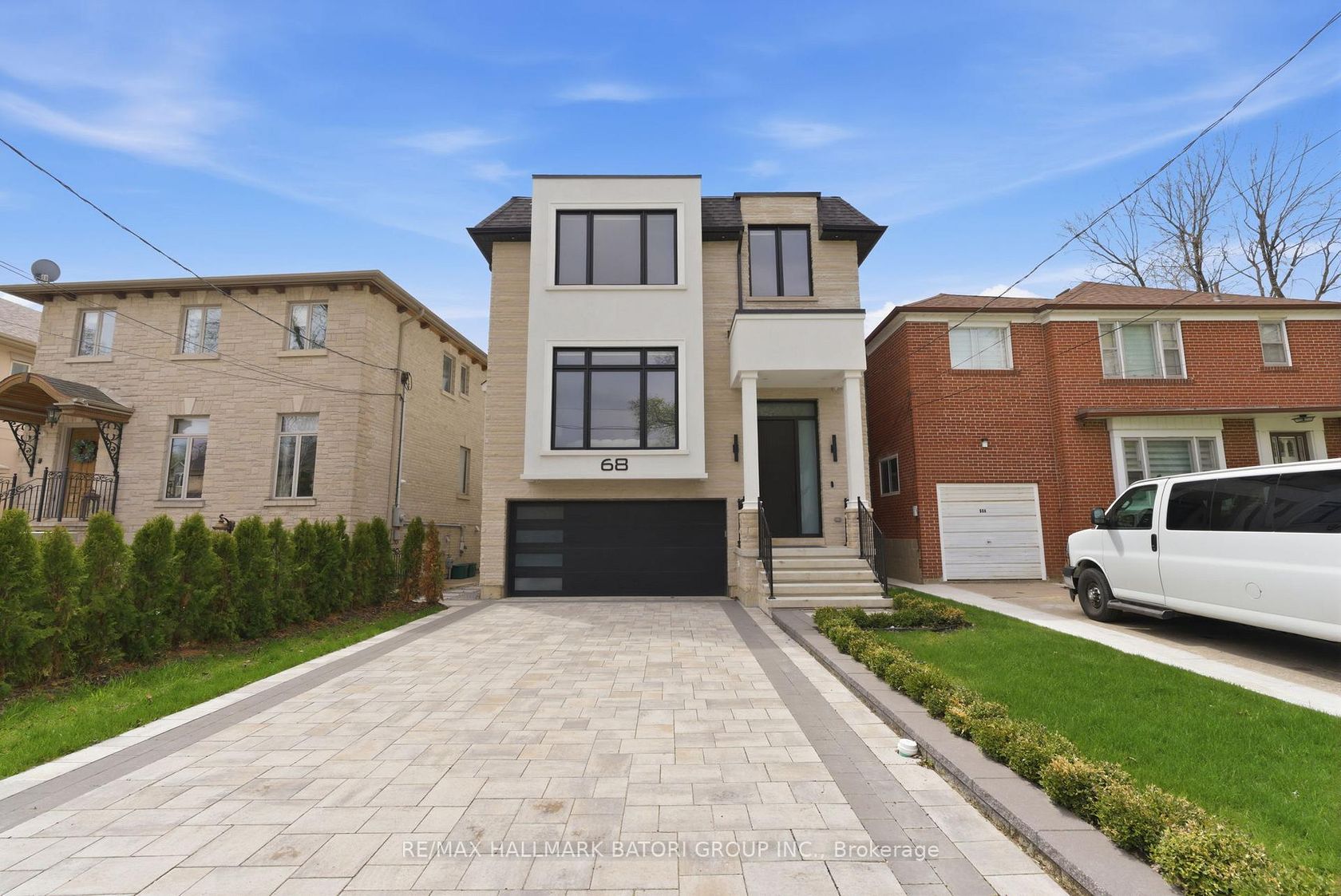 68 Lynnhaven Road, Lawrence, Toronto photo number 2