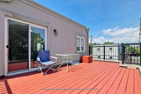 Photo 26 at 61 Scarlett Road, Smythe, Toronto