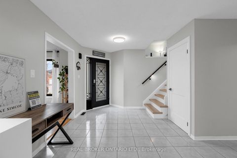 Photo 4 at 32 Black Willow Drive, Holly, Barrie