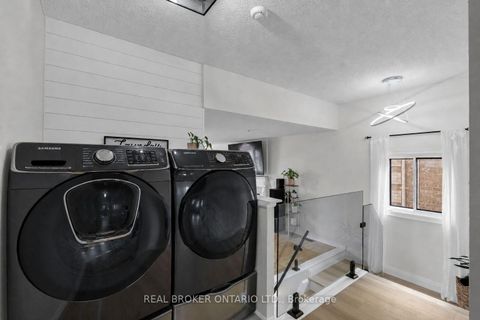 Photo 31 at 32 Black Willow Drive, Holly, Barrie