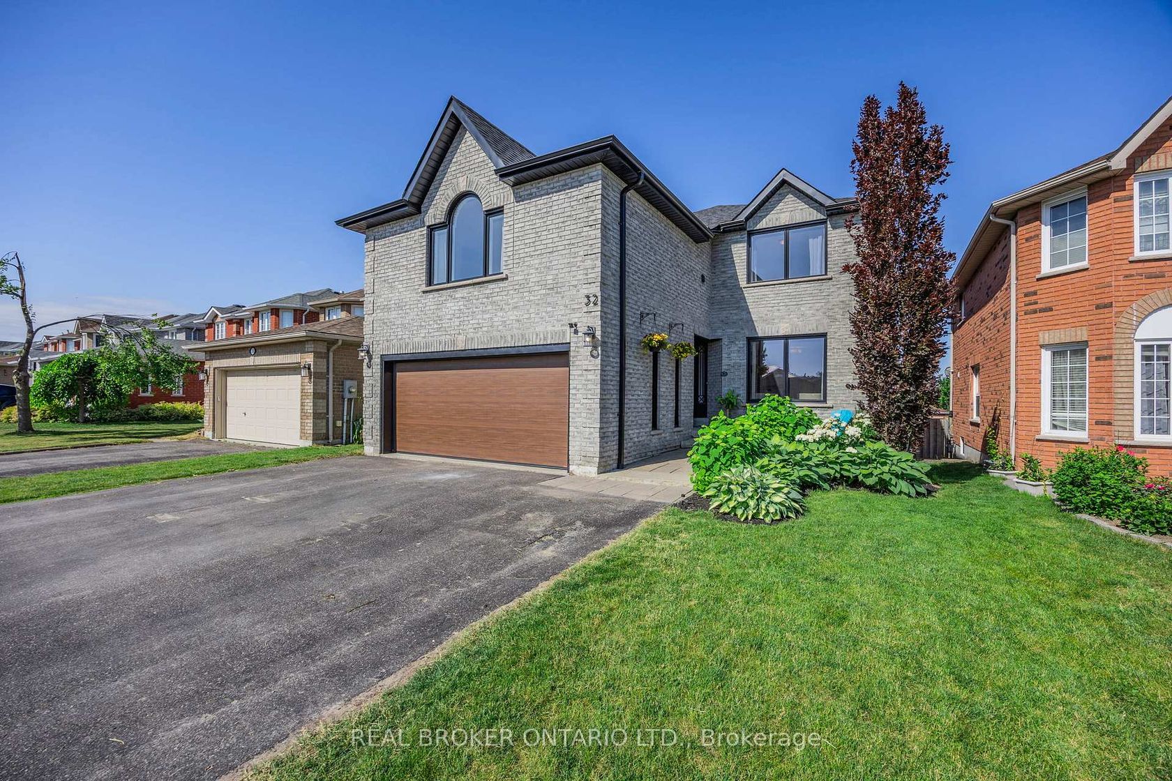 32 Black Willow Drive, Holly, Barrie photo number 2