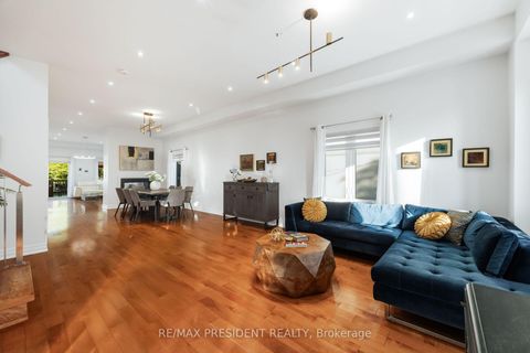 Photo 5 at 3 Highvale Road, Birchmount, Toronto
