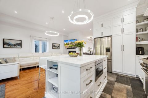 Photo 13 at 3 Highvale Road, Birchmount, Toronto