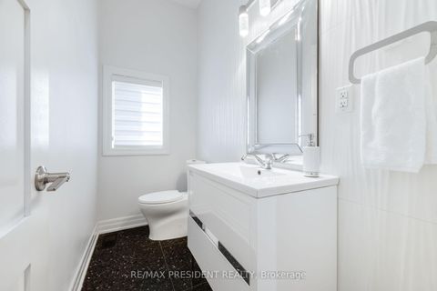 Photo 17 at 3 Highvale Road, Birchmount, Toronto