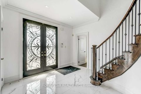 Photo 3 at 1409 Lormel Gate Avenue, Lefroy, Innisfil